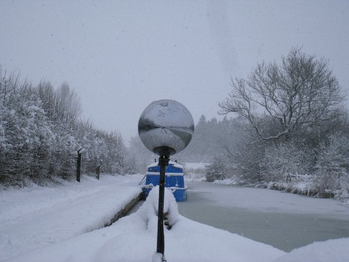 Cropredy snow & ice  - January 2010