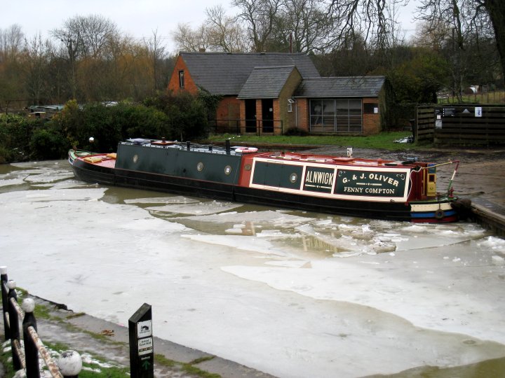 Cropredy Wharf (2), January 2010