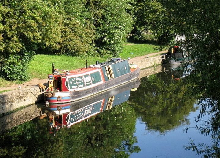 Moorings below Birstall Lock  - May 2009